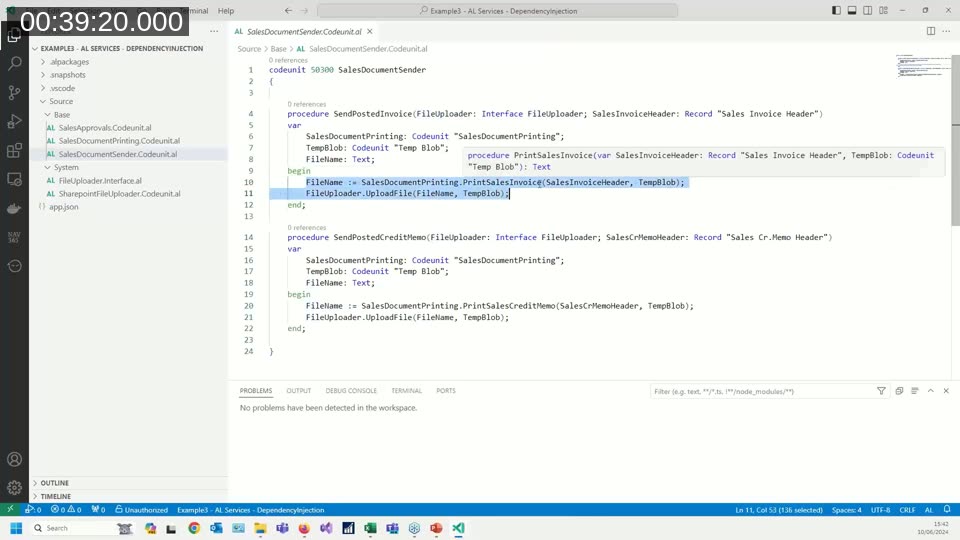VS Code showing dependency injection in AL: FileUploader passed as an interface parameter to SendPostedInvoice