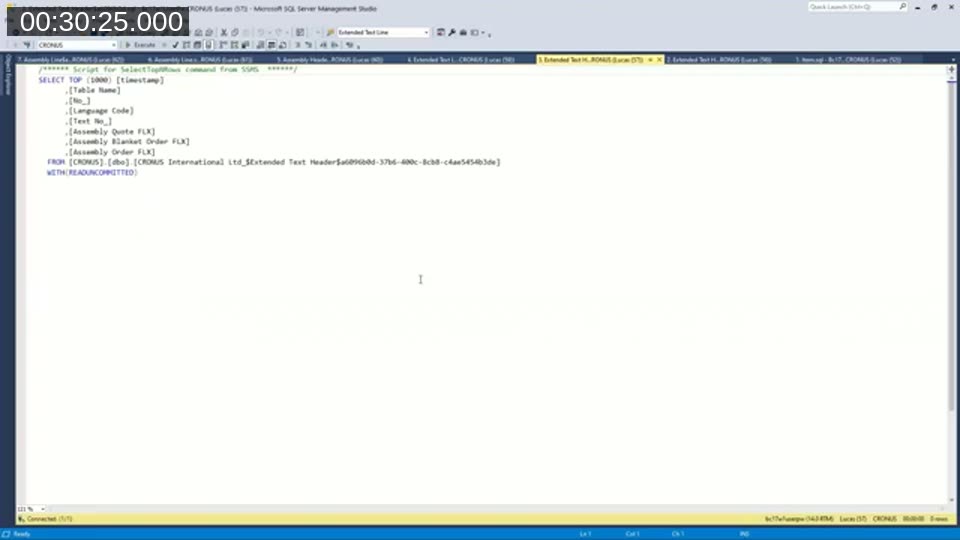 SQL Server Management Studio query selecting from the Extended Text Header table with a WITH(READUNCOMMITTED) hint